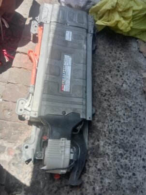 toyota noah hybrid battery